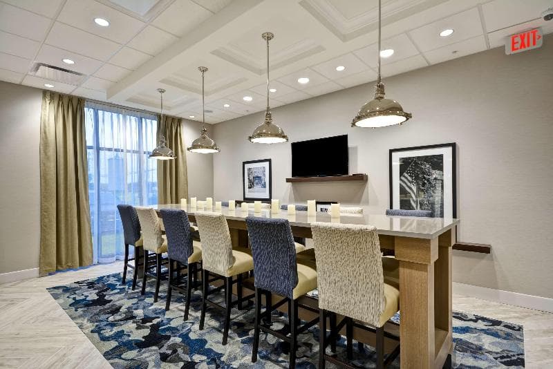 Hampton Inn Livonia Detroit 4