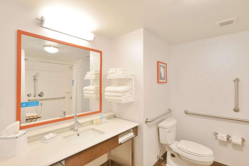Hampton Inn & Suites Menomonie-Uw Stout 2