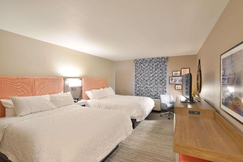 Hampton Inn & Suites Menomonie-Uw Stout 5