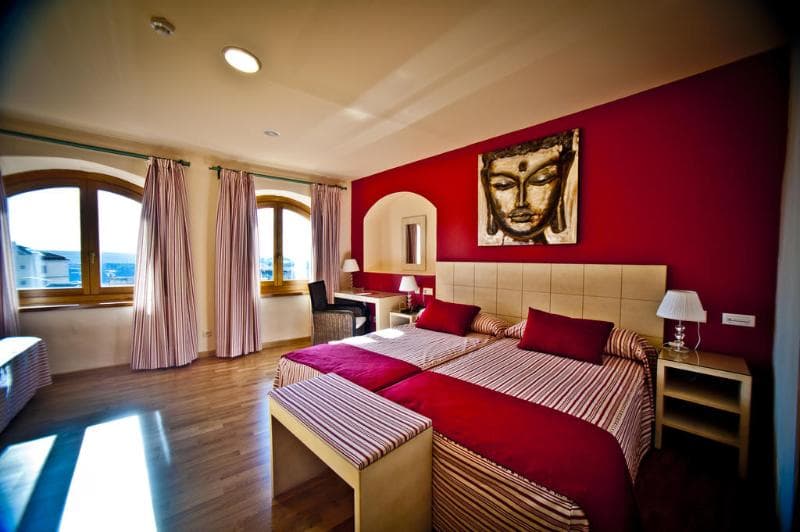 Hotel Condes de Castilla main