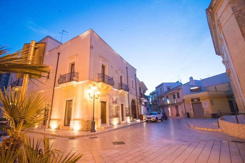 Kelina Hotel main