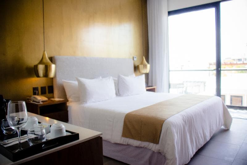 IT Hotel & Residences 3