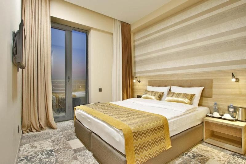 Ameri Plaza Hotel 1
