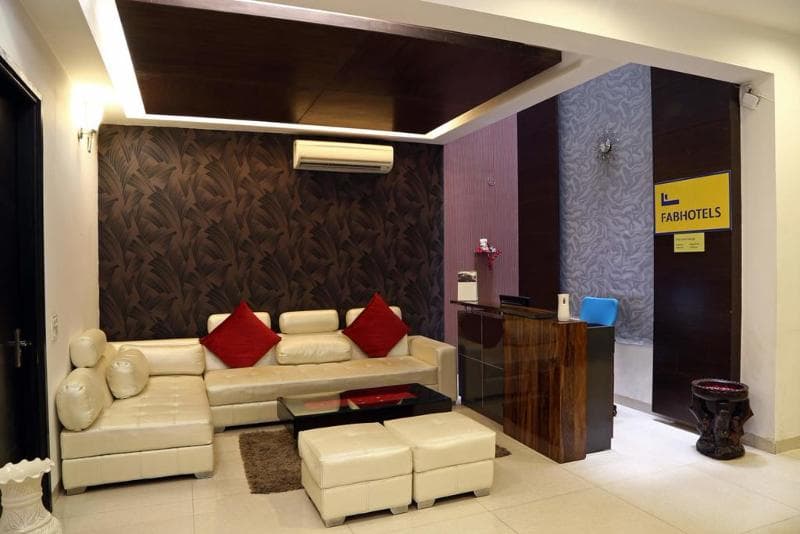 Fabhotel Signature Cyber Park 4