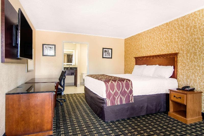 Quality Inn photo 1