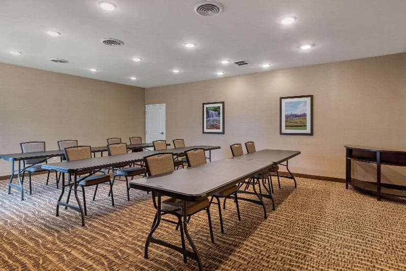 Comfort Inn & Suites Northern Kentucky 5