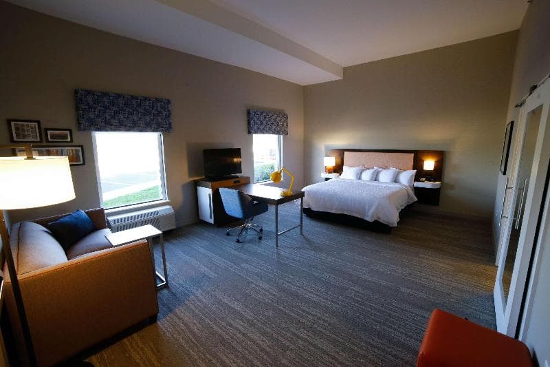 Hampton Inn & Suites Forest City photo 1