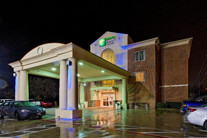 Holiday Inn Express And Suites San Antonio South photo 1