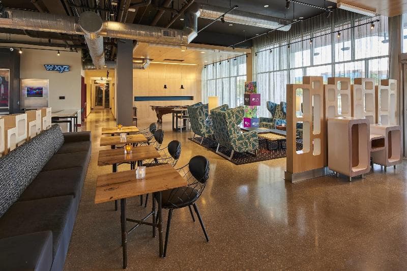Aloft Cleveland Airport 4