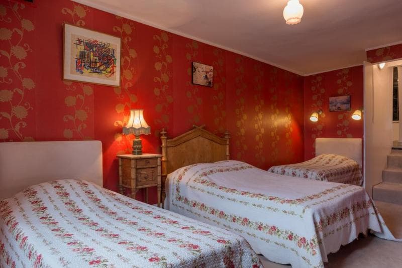 Hotel Esmeralda 5