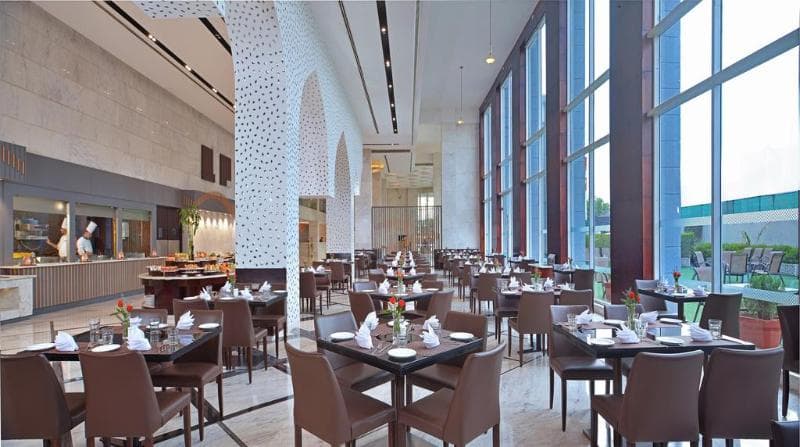 Radisson Hotel Agra 4