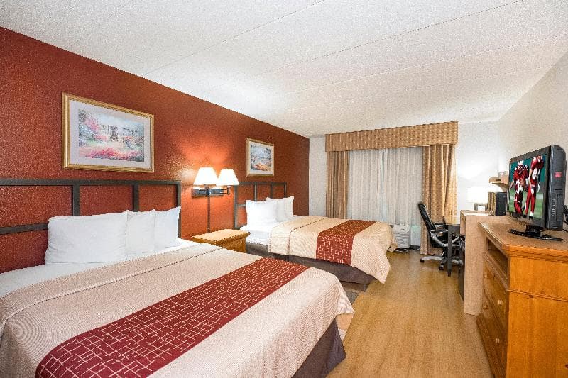 Red Roof Inn & Suites Stafford 3