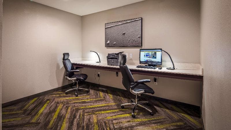 Best Western Plus Bay City Inn & Suites photo 1
