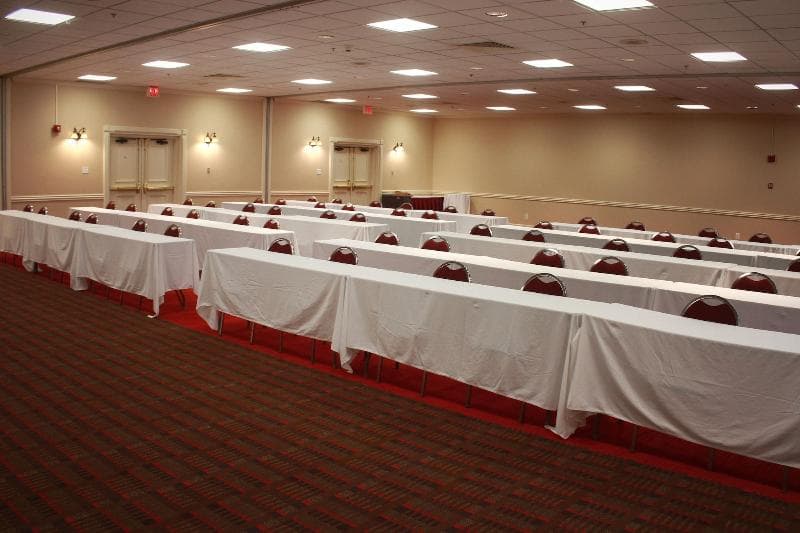 Four Points By Sheraton Kansas City Airport 1