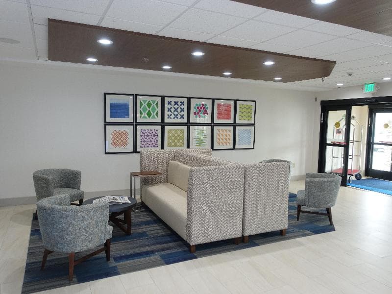 Holiday Inn Express & Suites Brentwood 5