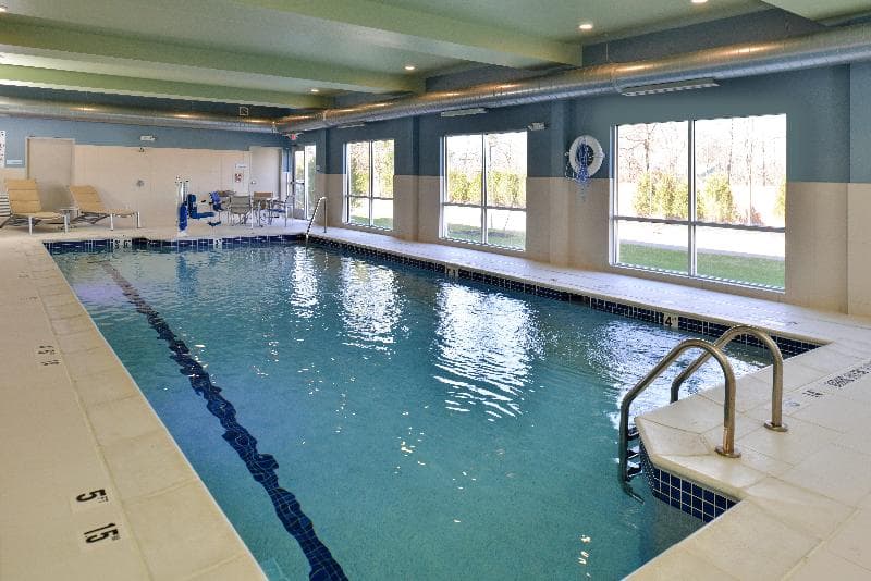 Holiday Inn Express & Sts Brighton South - Us 23 3