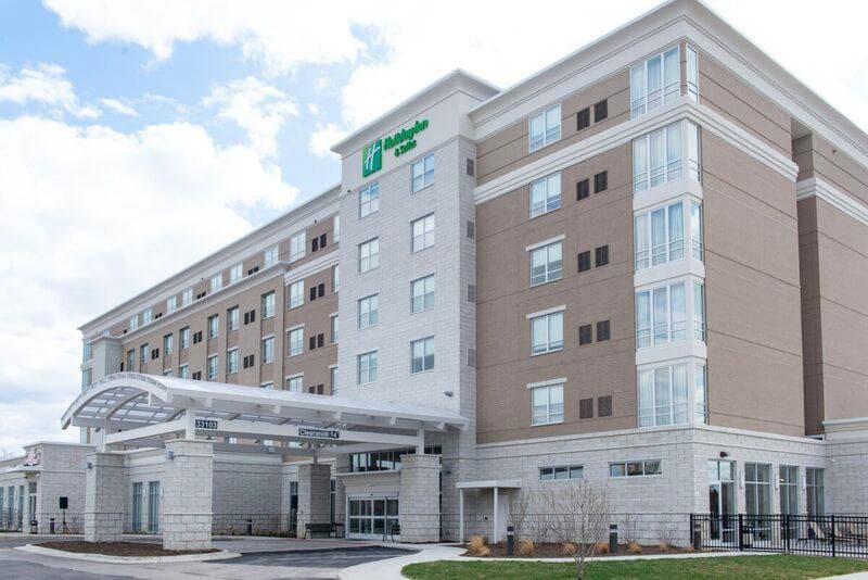 Holiday Inn & Suites Farmington Hills - Detroit Nw 4