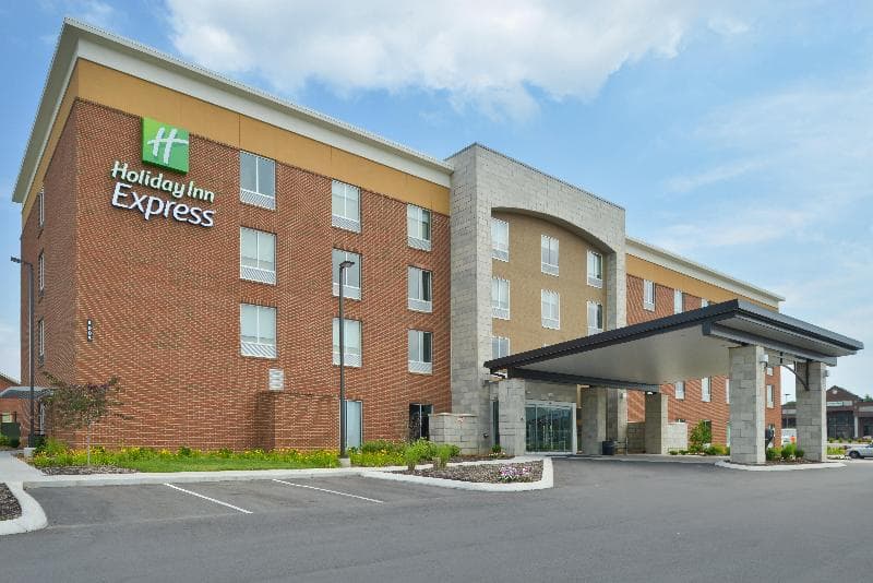 Holiday Inn Express Spring Hill 5