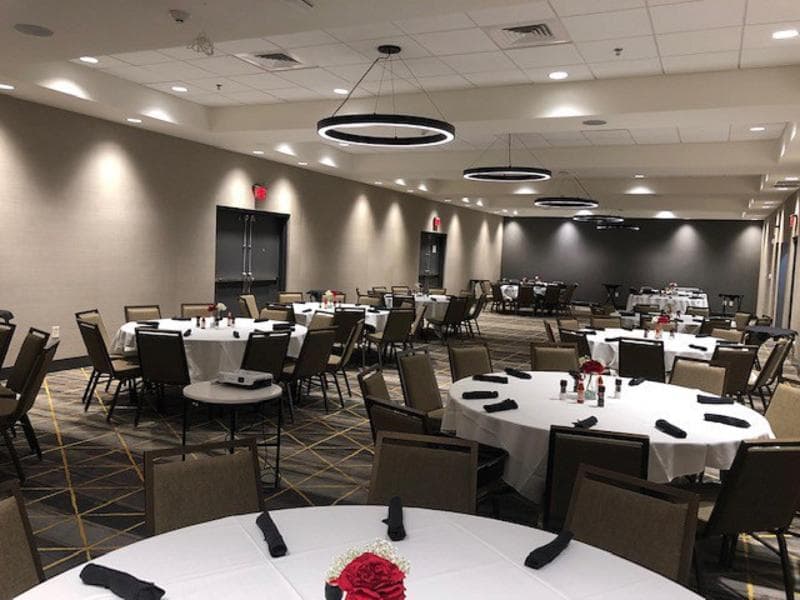 Holiday Inn & Sts Fayetteville W-Fort Bragg Area photo 1