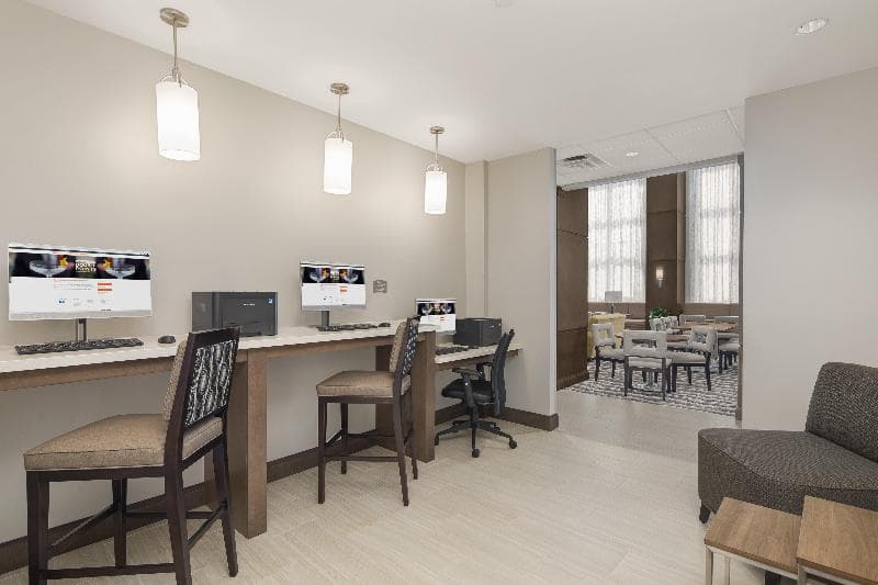 Staybridge Suites Florence - Center 2