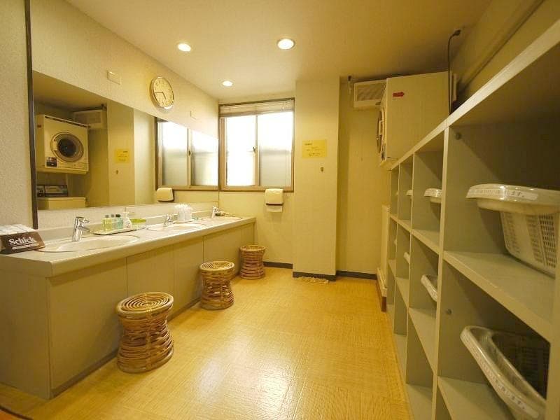 Hotel Route-Inn Kamisuwa 4