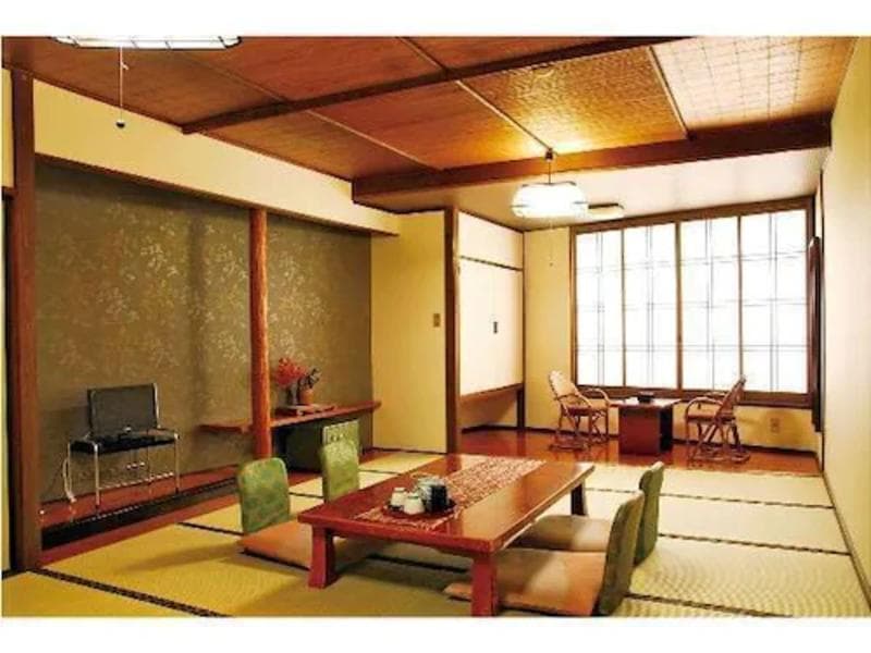 Mochizuki Ryokan main
