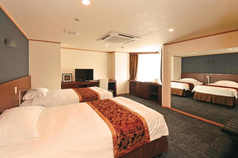Hotel Marine World 3