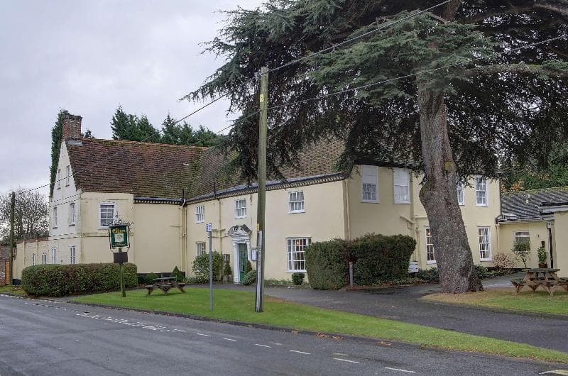Cedars Hotel & Restaurant 3