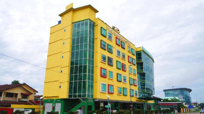 Pine Garden Hotel 3