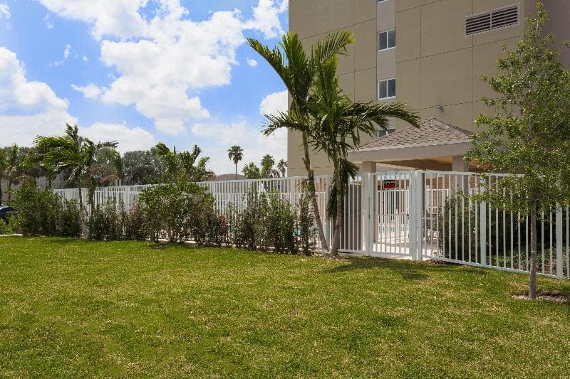 Candlewood Suites Miami International Airport - 36th Street 3