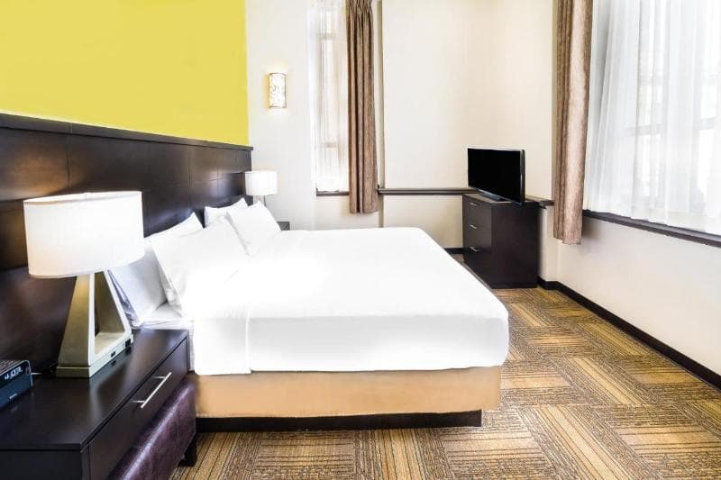 Staybridge Suites Baltimore - Inner Harbor 3