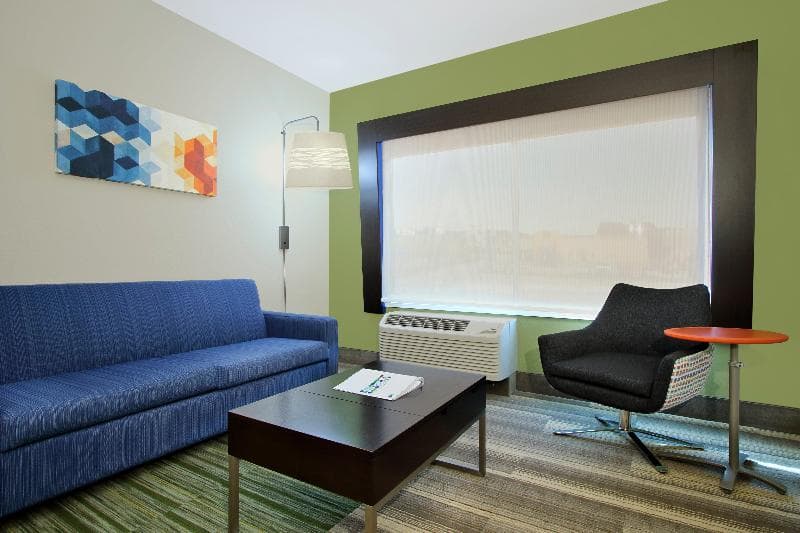 Holiday Inn Exp & Sts Brookshire - Katy Freeway photo 1