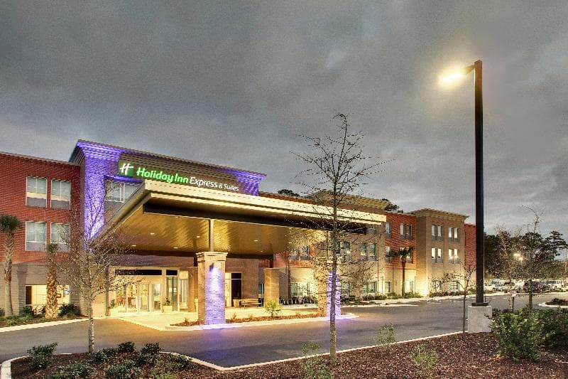 Holiday Inn Express & Suites Summerville 3