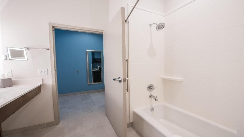 Holiday Inn Express & Suites-Dripping Springs 5