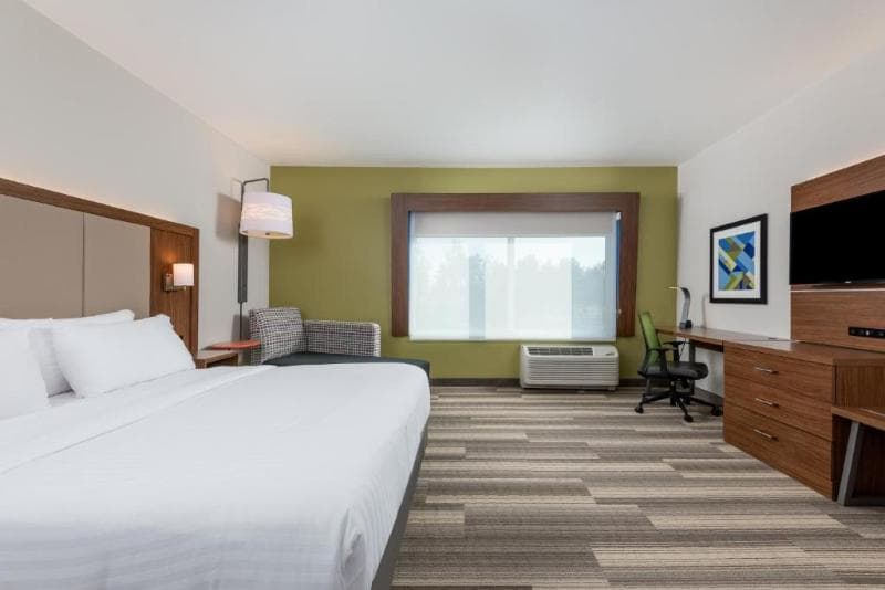 Holiday Inn Express & Suites Queensbury - Lake George photo 1