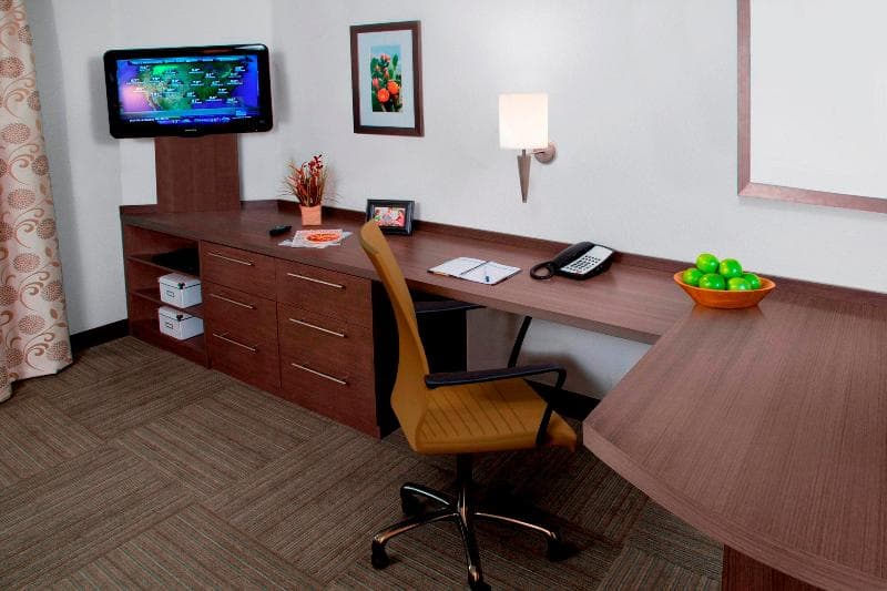 Candlewood Suites Oklahoma City - Bricktown 4