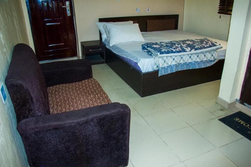 Masbat De Kings Hotel 5