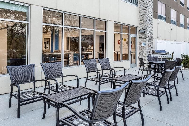 Holiday Inn Express And Suites Hammond 2