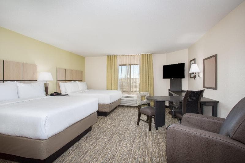 Candlewood Suites Pueblo North 3