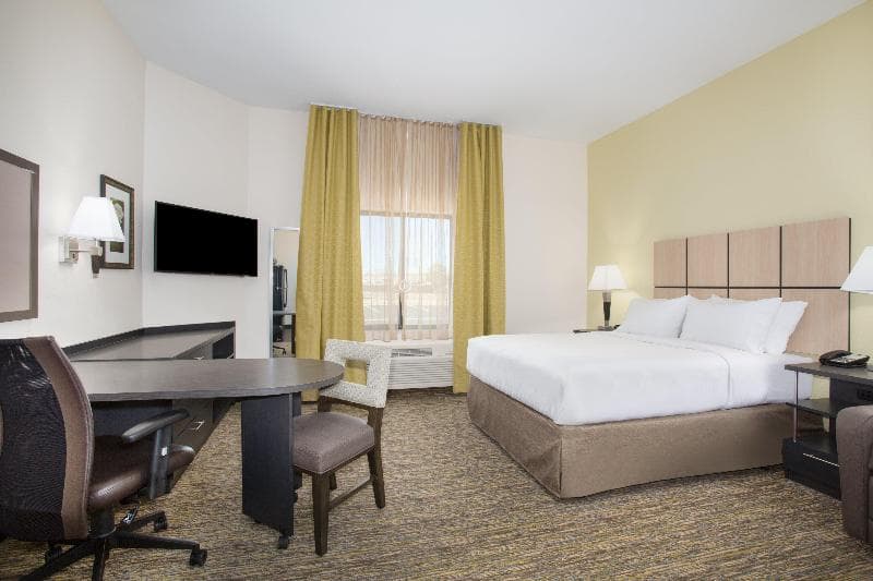 Candlewood Suites Pueblo North 4