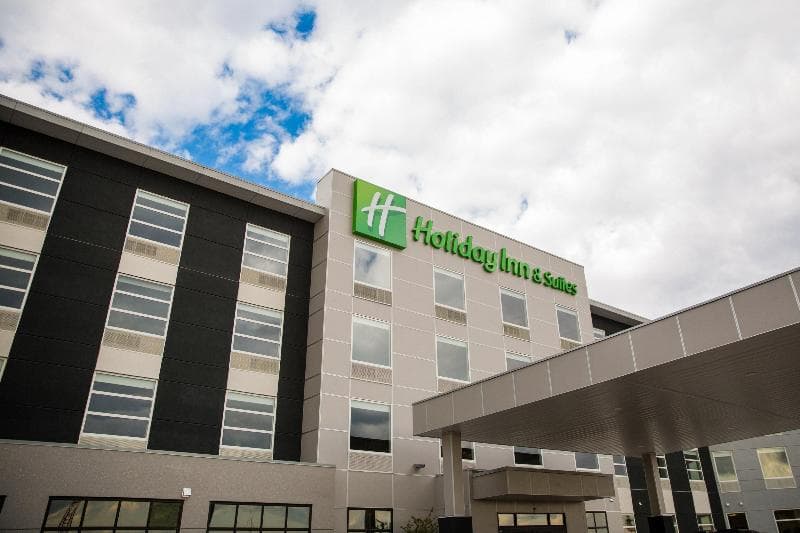 Holiday Inn & Suites Calgary South - Conference Center 4