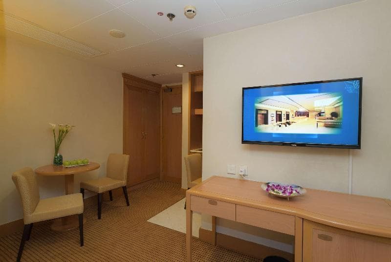 Ramada By Wyndham Hong Kong Grand View 3