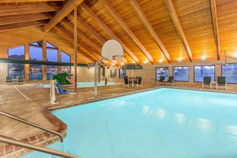 AmericInn by Wyndham Wisconsin Dells 4