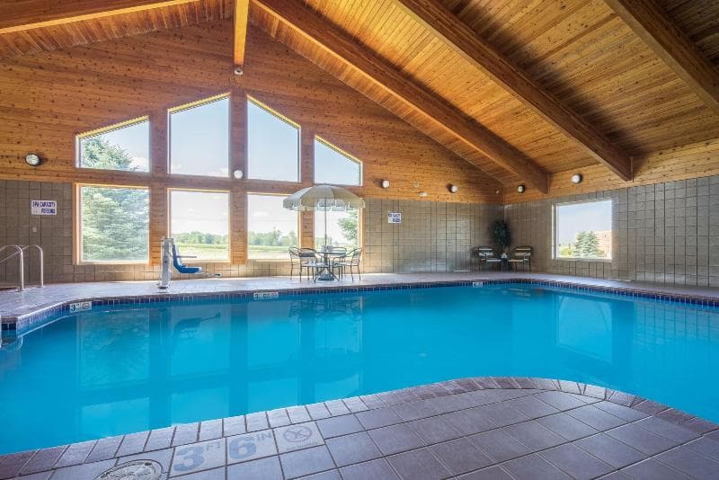 Cobblestone Hotel & Suites - Baldwin 2