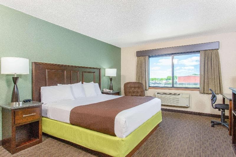 Americinn By Wyndham West Salem 2