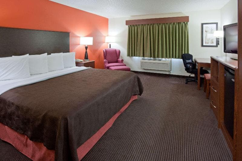 AmericInn by Wyndham Coon Rapids 4