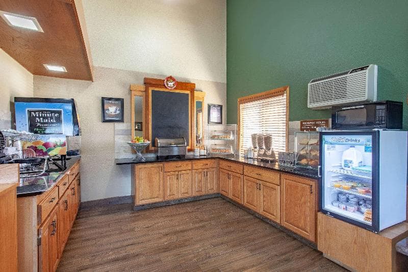 AmericInn by Wyndham Cloquet 2