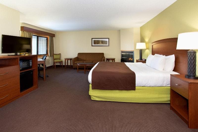 Cobblestone Hotel & Suites - Wisconsin Rapids 4