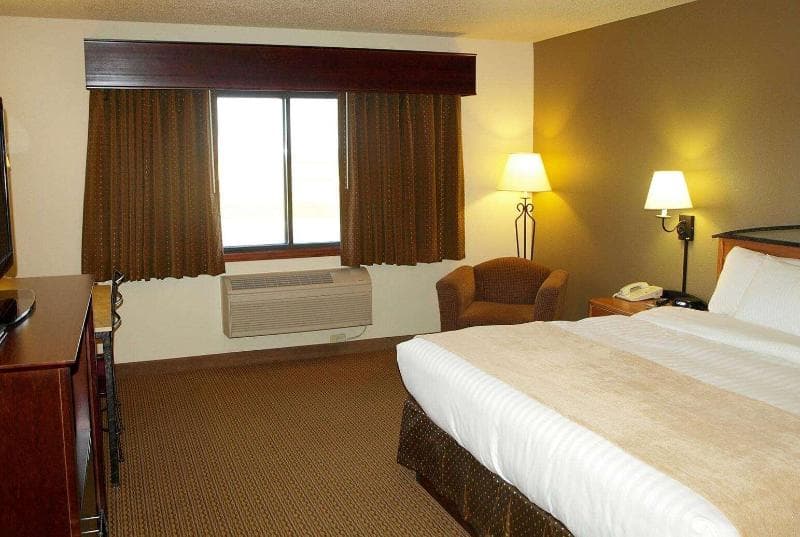 Americinn By Wyndham Grimes 4