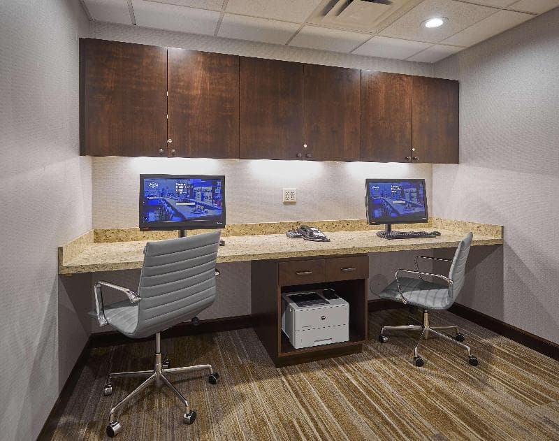 Hampton Inn & Suites Roseburg photo 1